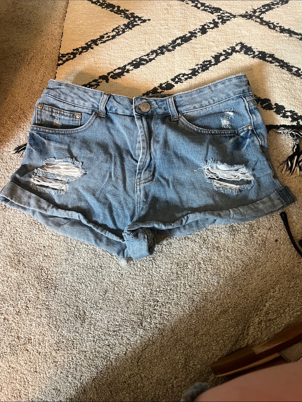 Forever 21 Women's Light Blue Distressed Denim Shorts